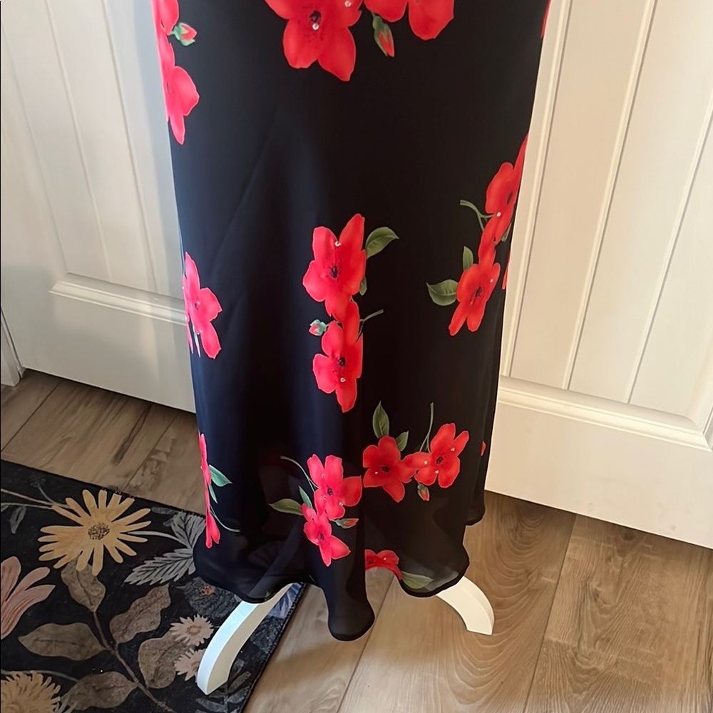 BETSY & ADAM Women's Red/Black Floral w/rhinestones sleeveless SZ 6 Maxi Dress - Picture 4 of 13
